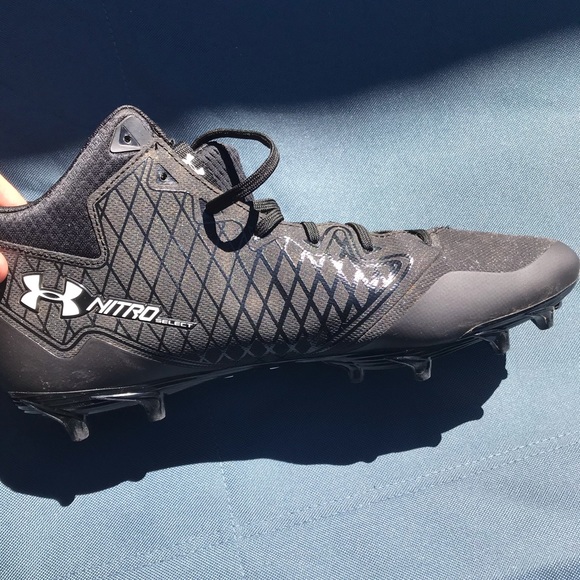 Under armour football cleats - Picture 3 of 6
